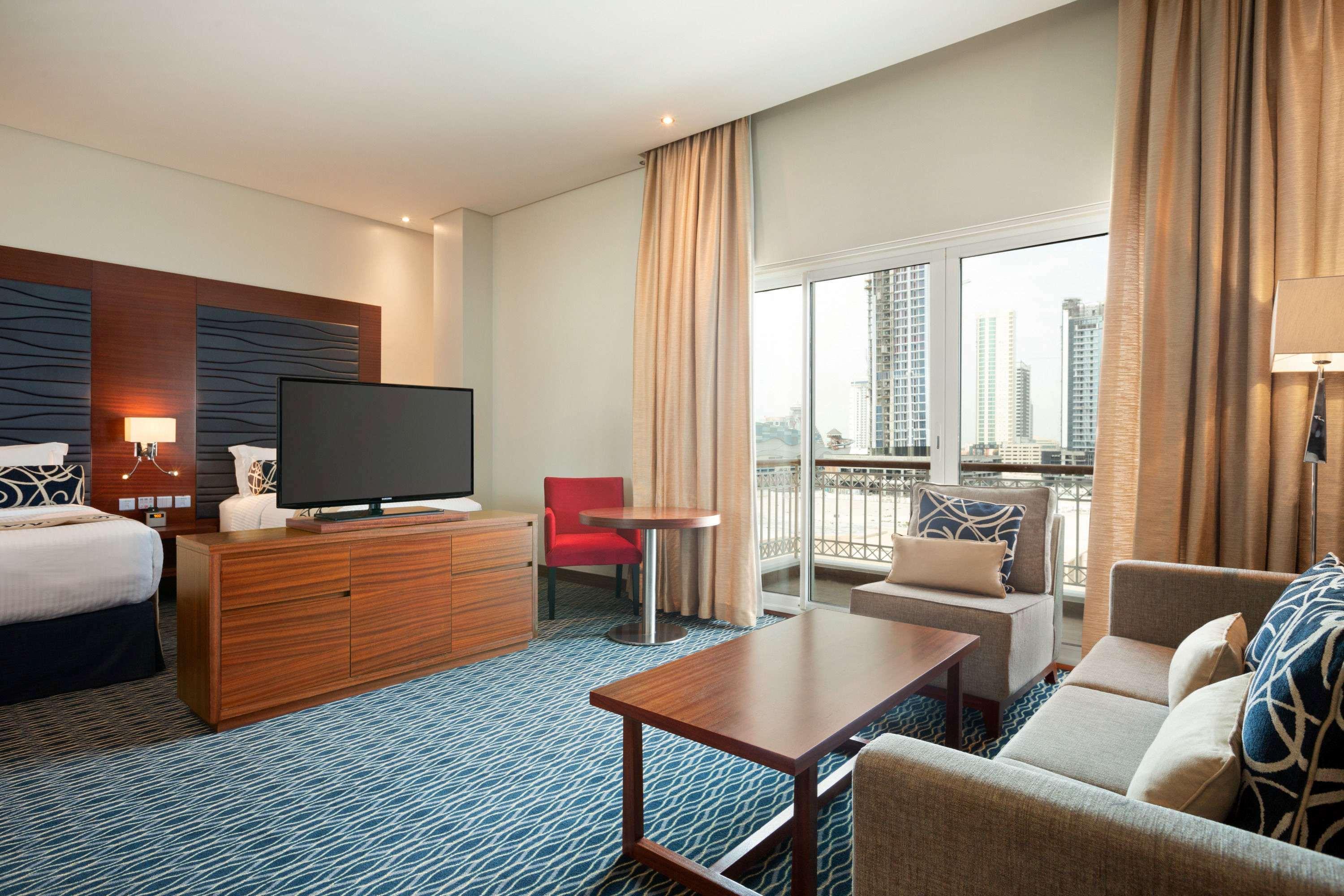Ramada By Wyndham Manama City Centre Bagian luar foto