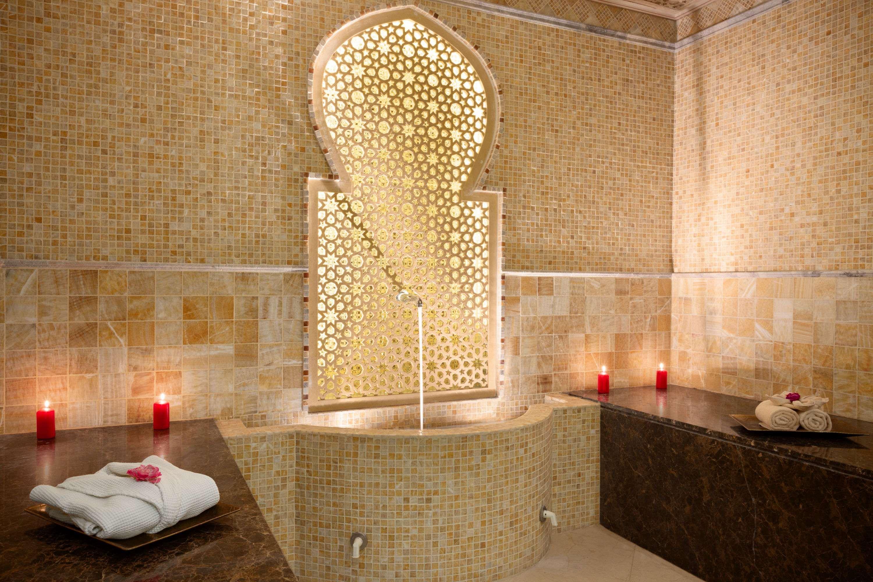 Ramada By Wyndham Manama City Centre Bagian luar foto