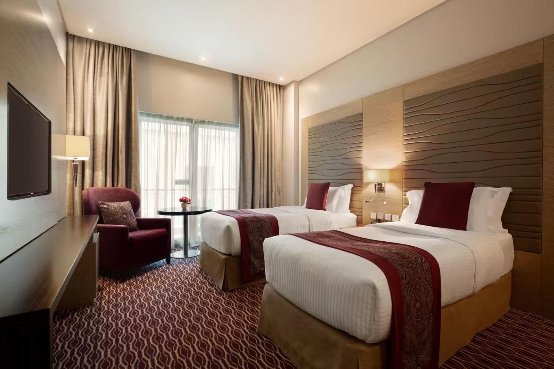 Ramada By Wyndham Manama City Centre Bagian luar foto
