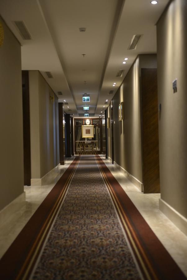 Ramada By Wyndham Manama City Centre Bagian luar foto