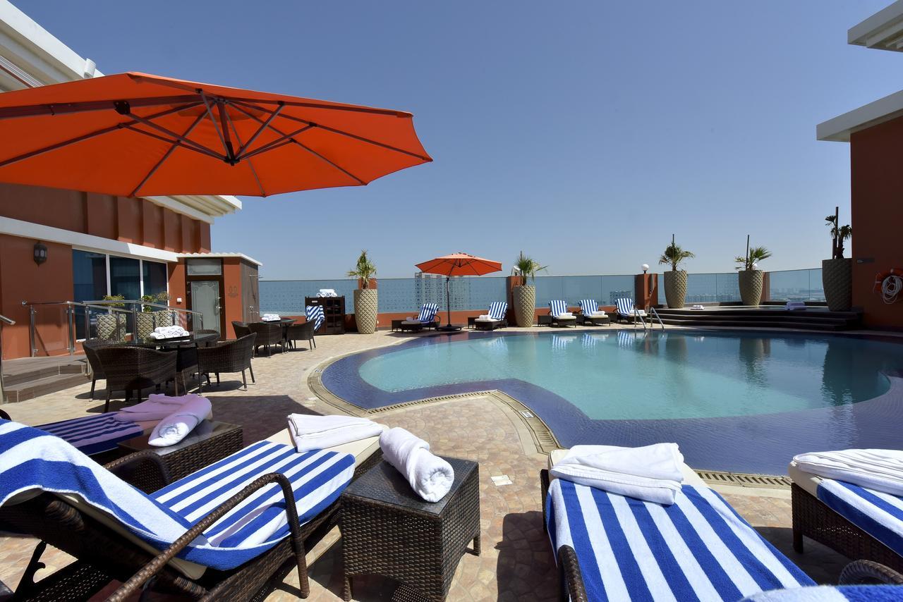 Ramada By Wyndham Manama City Centre Bagian luar foto