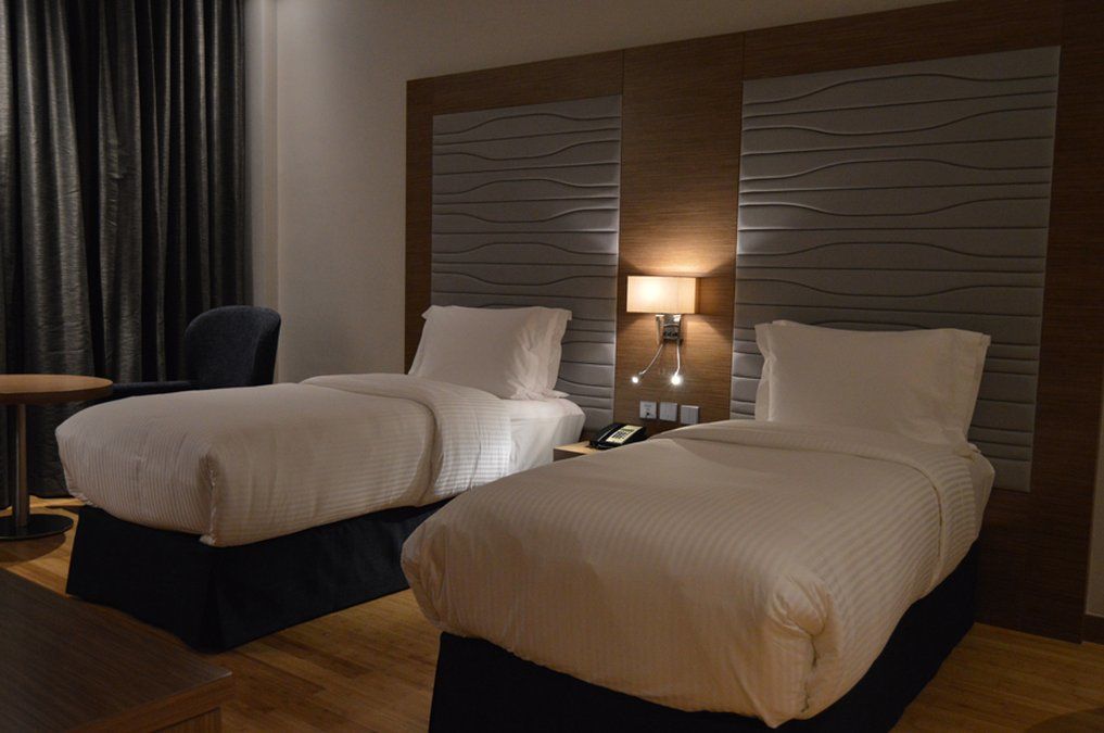 Ramada By Wyndham Manama City Centre Bagian luar foto