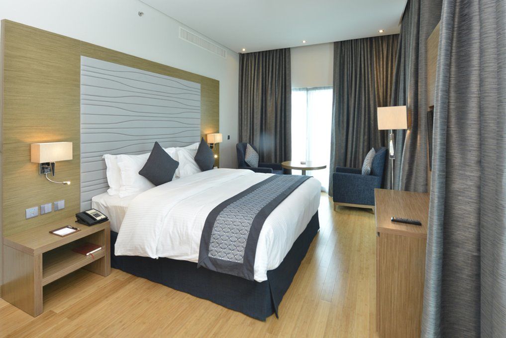 Ramada By Wyndham Manama City Centre Bagian luar foto