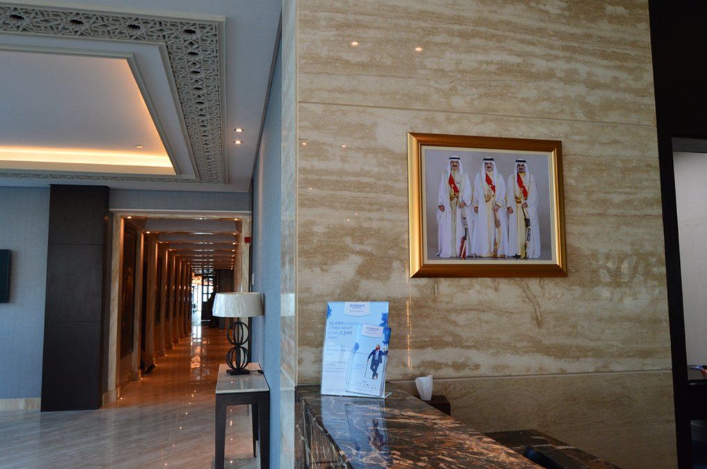 Ramada By Wyndham Manama City Centre Bagian luar foto